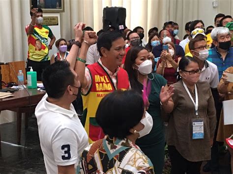 Rama keeps his seat as Cebu City mayor .